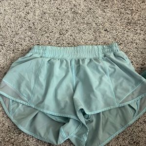 light blue size 6 hotty hot lulu shorts